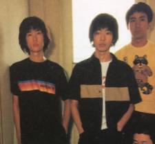 藤原基央の若い頃と今の髪型 米津玄師に似てる 前髪で目が隠れると J Rock Star