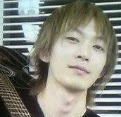 藤原基央の若い頃と今の髪型 米津玄師に似てる 前髪で目が隠れると J Rock Star